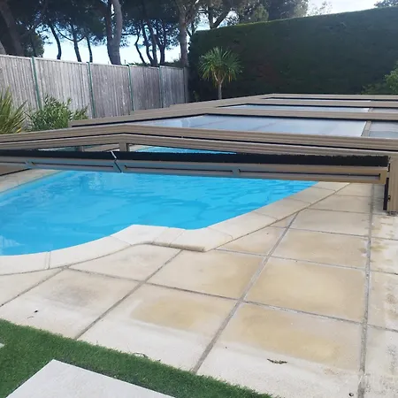Piscine - Maison De Famille - 6 Personnes