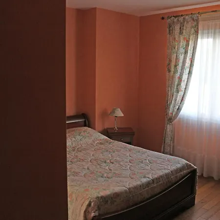 Casa de Férias Piscine - Maison De Famille - 6 Personnes *